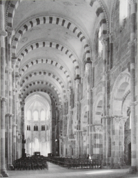 The nave at Vézelay